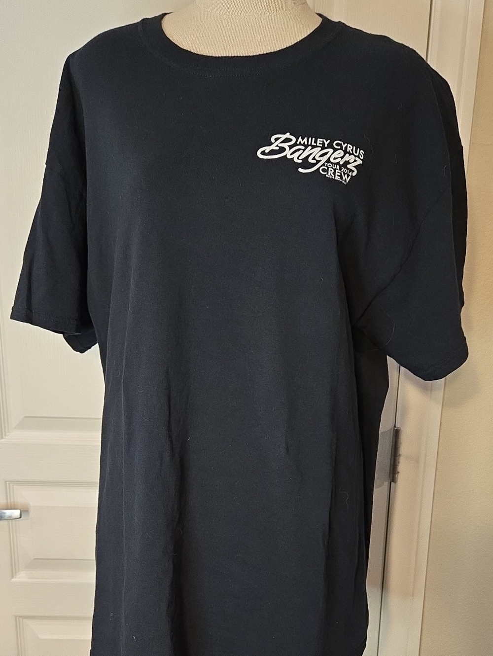 Miley Cyrus Bangerz 2014 Concert Crew T Shirt Size XL